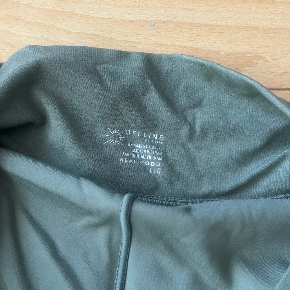 NWOT Offline by Aerie Keep It Cool Olive Fun Pleated Tennis Skirt/Skort - Picture 4 of 5